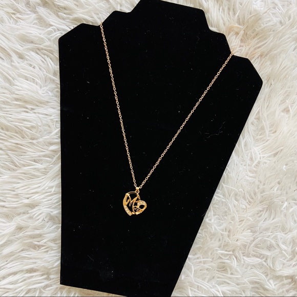 Mom Pendant Necklace - Picture 3 of 5